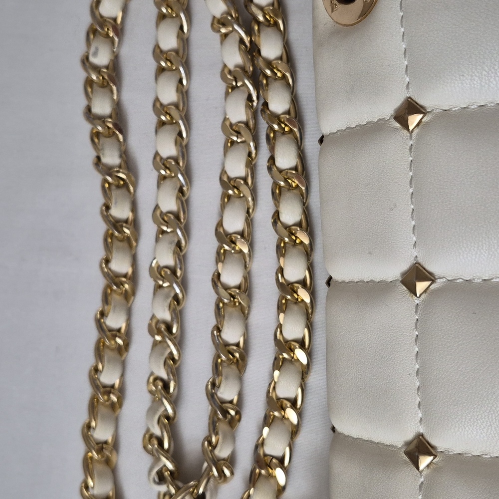Aldo Ivory Quilted Shoulder Bag with Gold Chain - Picture 16 of 16